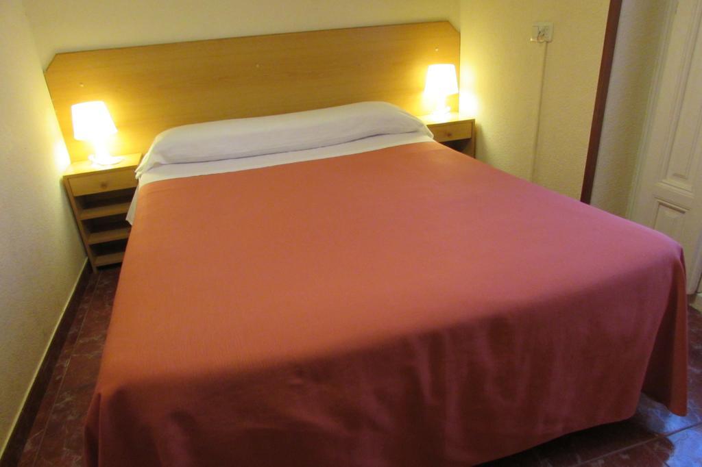 Hostal Prim Madrid Esterno foto